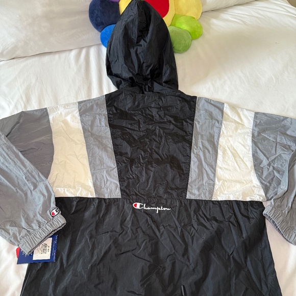 Champion Pullover Windbreaker - BNWT - Hood & Pouch Pocket - Men's Size Small - Picture 2 of 4